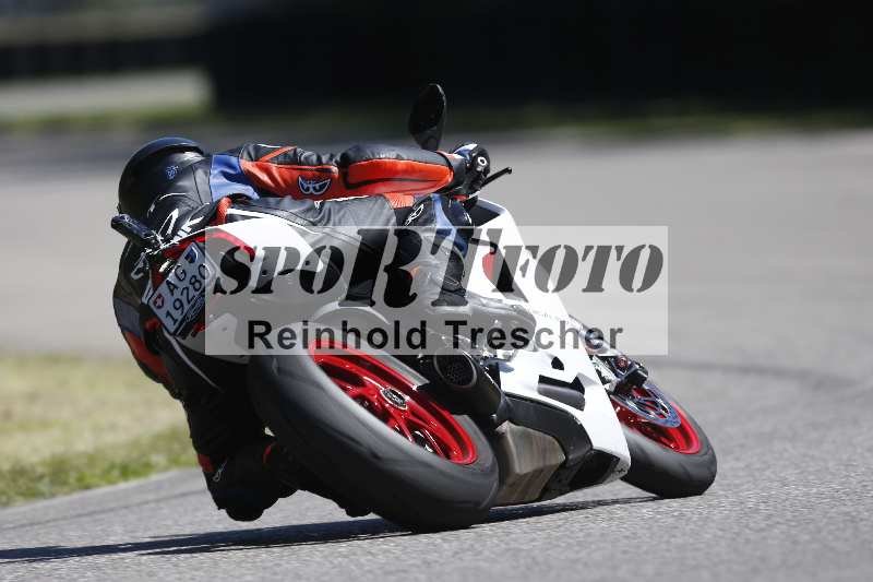 Archiv-2025/42 07.08.2025 Peter Studer Girls Day ADR/Gruppe orange/backside